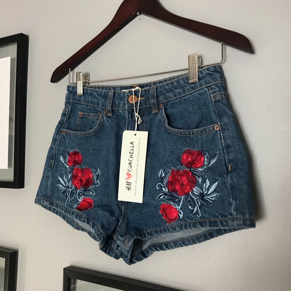 H&M Pants - High rise NWT embroidered jean shorts